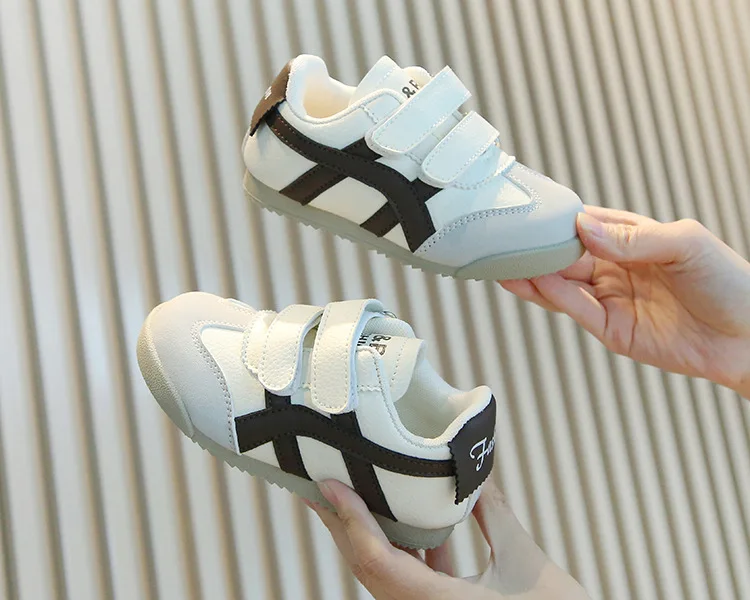 Kinder-Laufschuhe 2026 Herbst Neue Mode Lässige Gehschuhe für Babys Jungen Mädchen Atmungsaktive Weiche Kinder-Sportschuhe – Detail 6