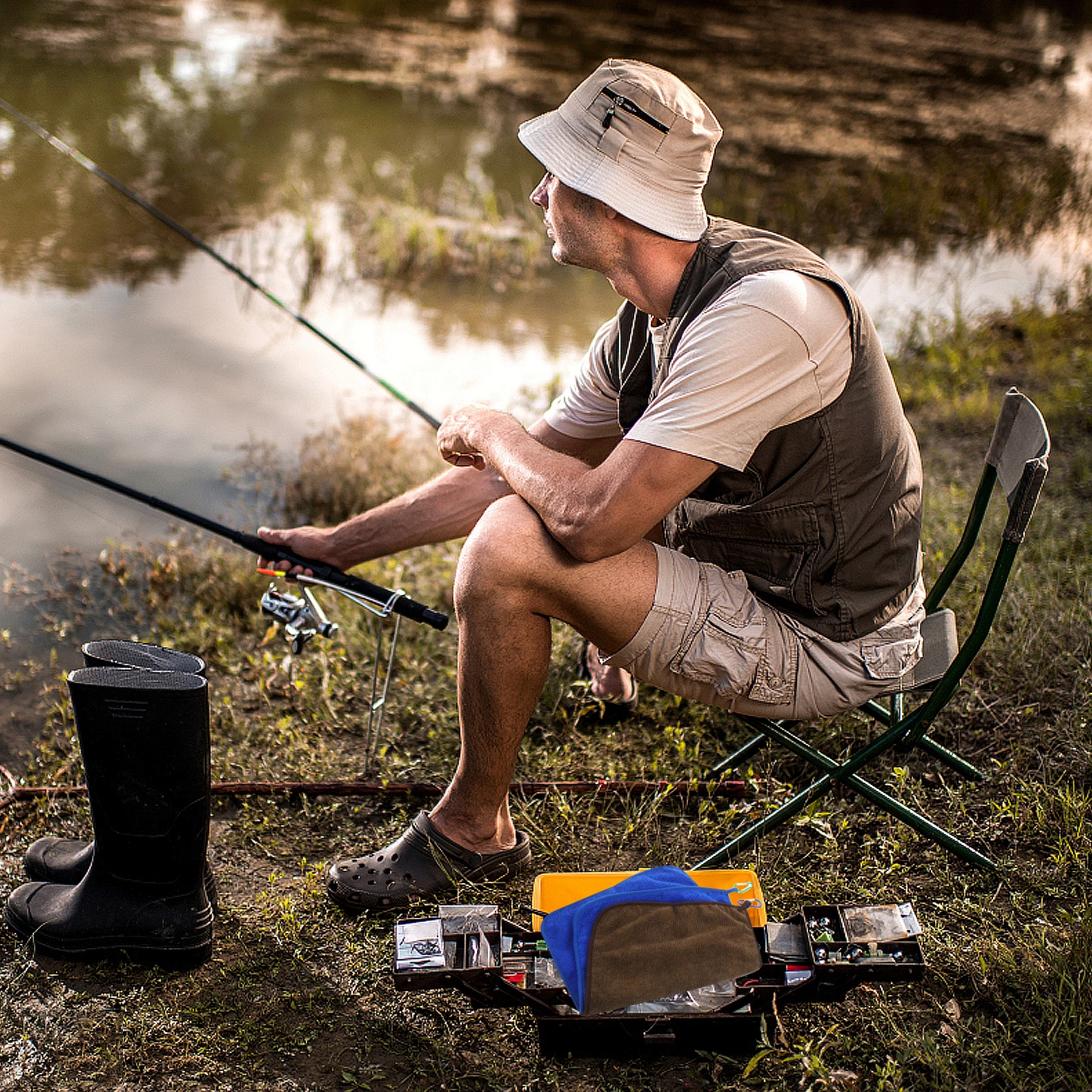 

2Pcs Climbing Carabiner Fishing Towels Thick Absorbent Sports Towels Quick Dry Outdoor Hand Cloths for Hiking Camping