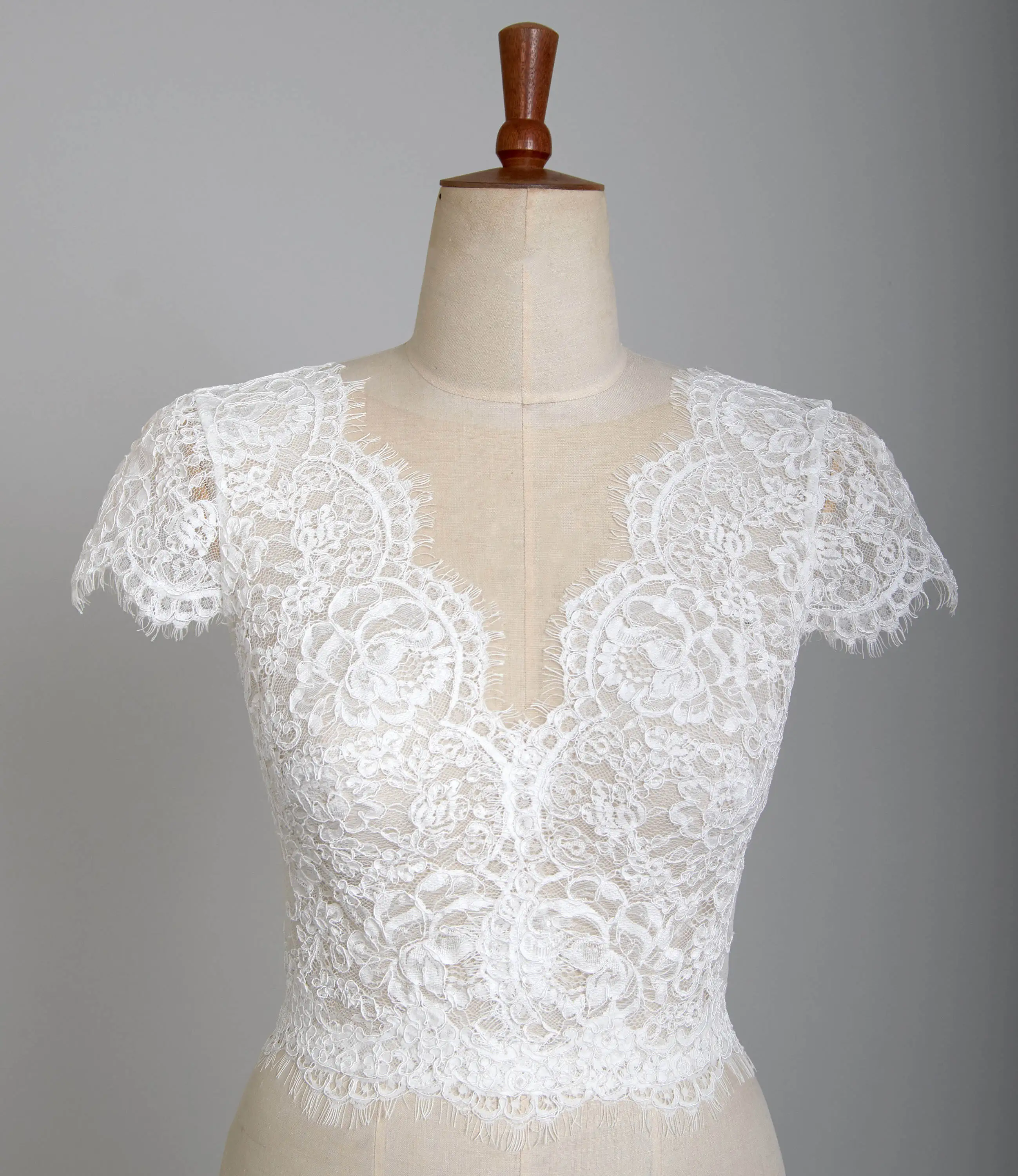 Vintage Wedding Jacket Bridal Boleros Short Sleeve Lace Applique Top V Neck Custom Made Wraps Jackets