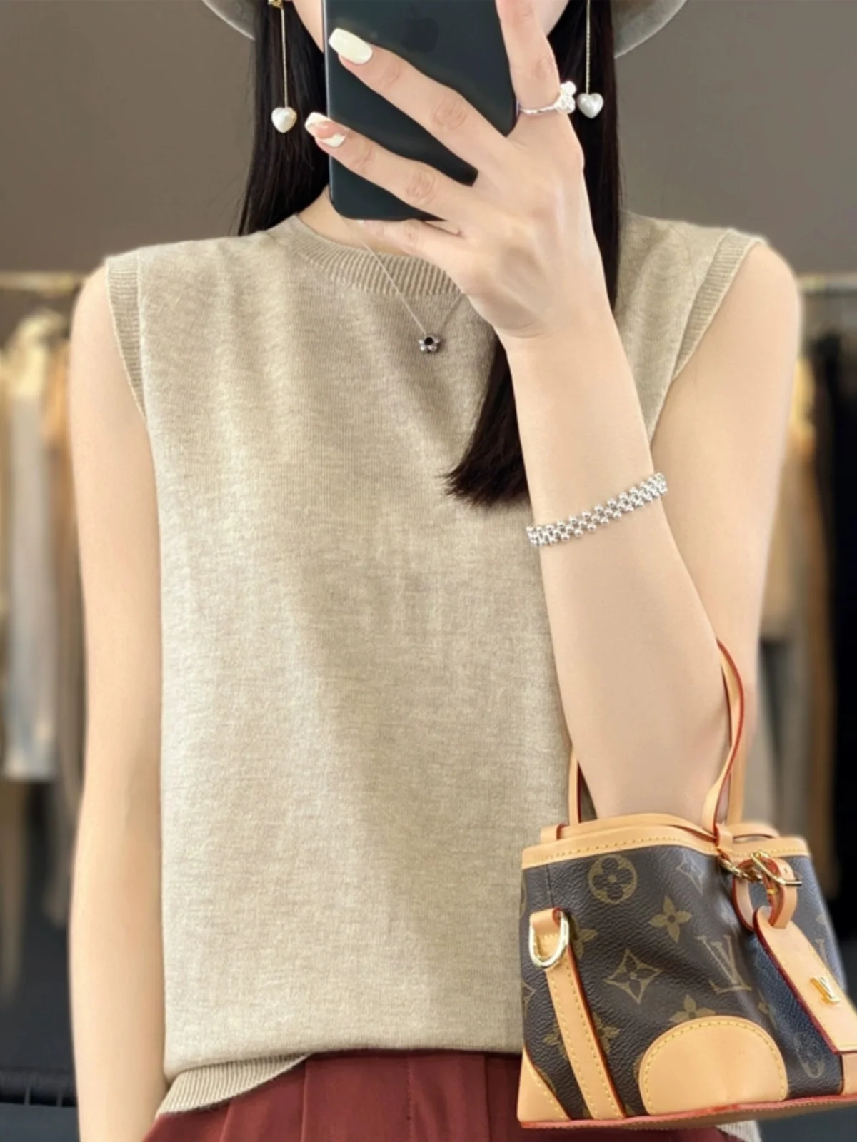 

Sl round Ne Svel Knitted Wool Vest Women's Loose Fit Summer Thin Premium Wool Base Layer Top Versatile Innerwear