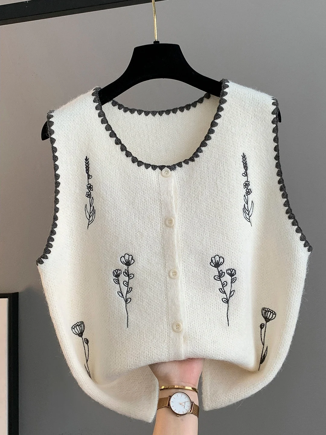 

Модный вязаный жилет для женщин, весенне-осенний, новый, с вышивкой цветов, открытый кардиган, верхняя одежда для многослойных образов