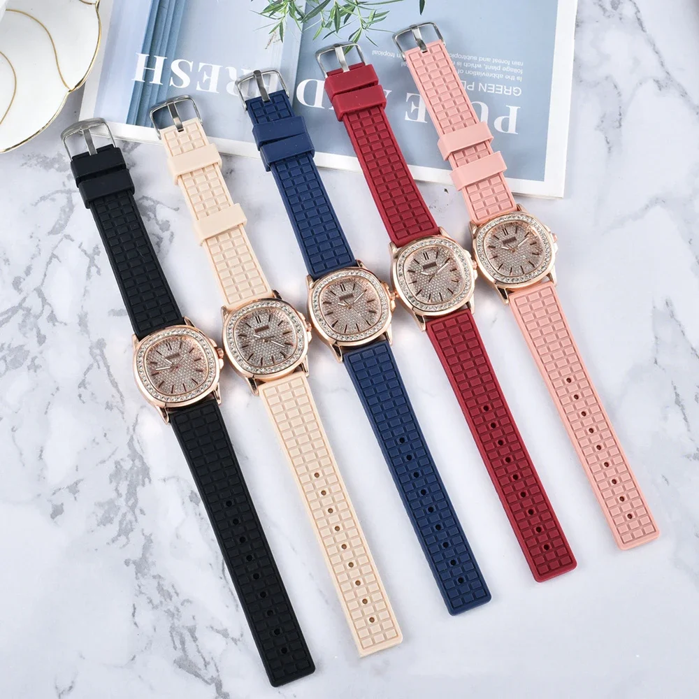 New Women's Simple Diamond Ring Lady Quartz Watch Light Luxury Silicone Strap Girl College Student Fashion Wristwatch