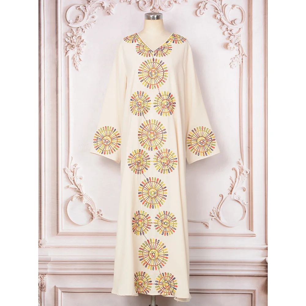 

2025 Middle Eastern Casual V-Neck Long-Sleeve Muslim Abaya: Dubai/Turkey Ladies' Dress with Cord Embroidery Craftsmanship