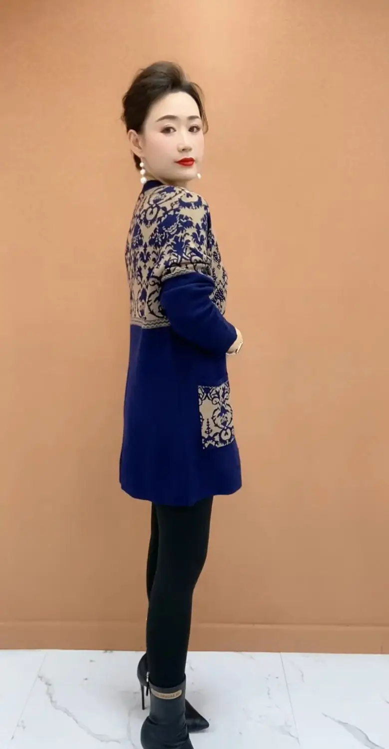 女性用の厚手のベルベットシャツ,ミドル丈のボトム,エスニックスタイルのトップス,大きいサイズ,ゆったりとしたカジュアル,秋冬