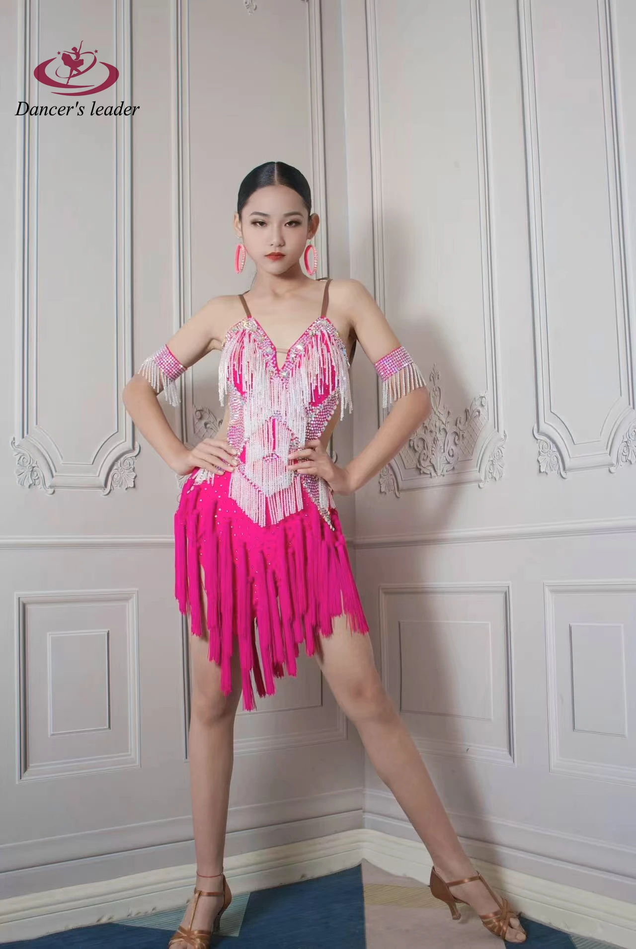 Latin danswedstrijd Dames high-end aangepaste kristallen kwastje armring Sling Cha Samba prestatie strass jurk