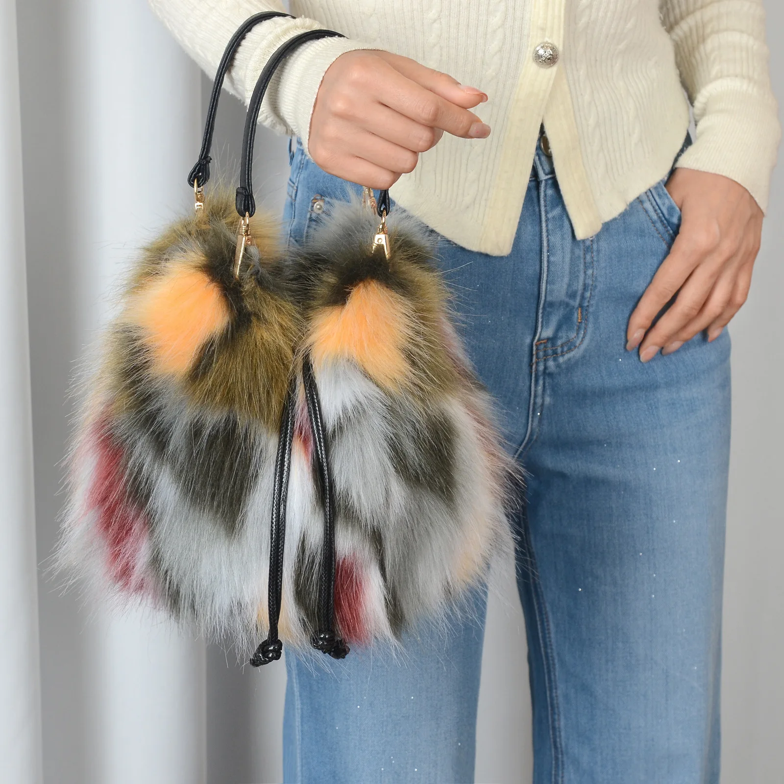 Modische Herbst-Winter Kunstfell-Handtasche Luxuriöse Bucket Bag für Damen Fell-Tragetasche Kunstwaschbärfell Hochwertige Handtasche – Detail 22