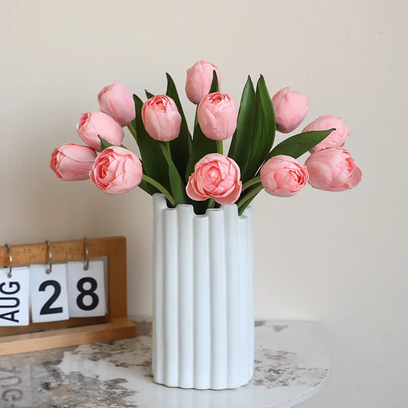 

Luxury High Quality Moisturizing six-headed Bouquet Artificial Tulip Nordic Indoor Simulation Flower Wedding Home Decoration