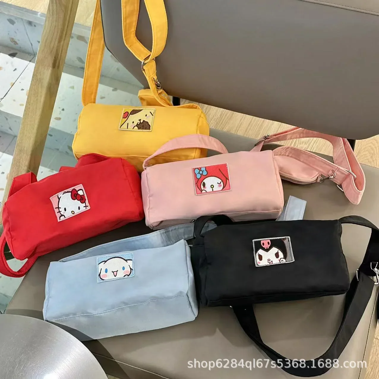 

Hello Kitty Women's Shoulder Bag Cartoon Cute Sanrio Cinnamoroll Kulomi Melody Girl Go Out Portable Large Capacity Crossbody Bag