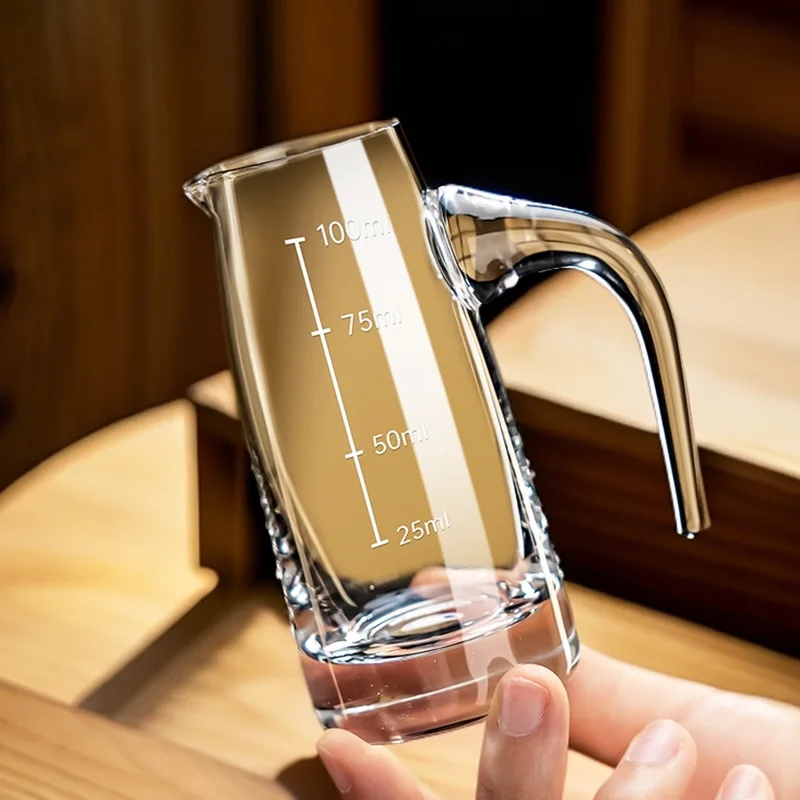 Light luxury high-end crystal glass wine dispenser set Baijiu cup medium antique small wine cup two taels wine set