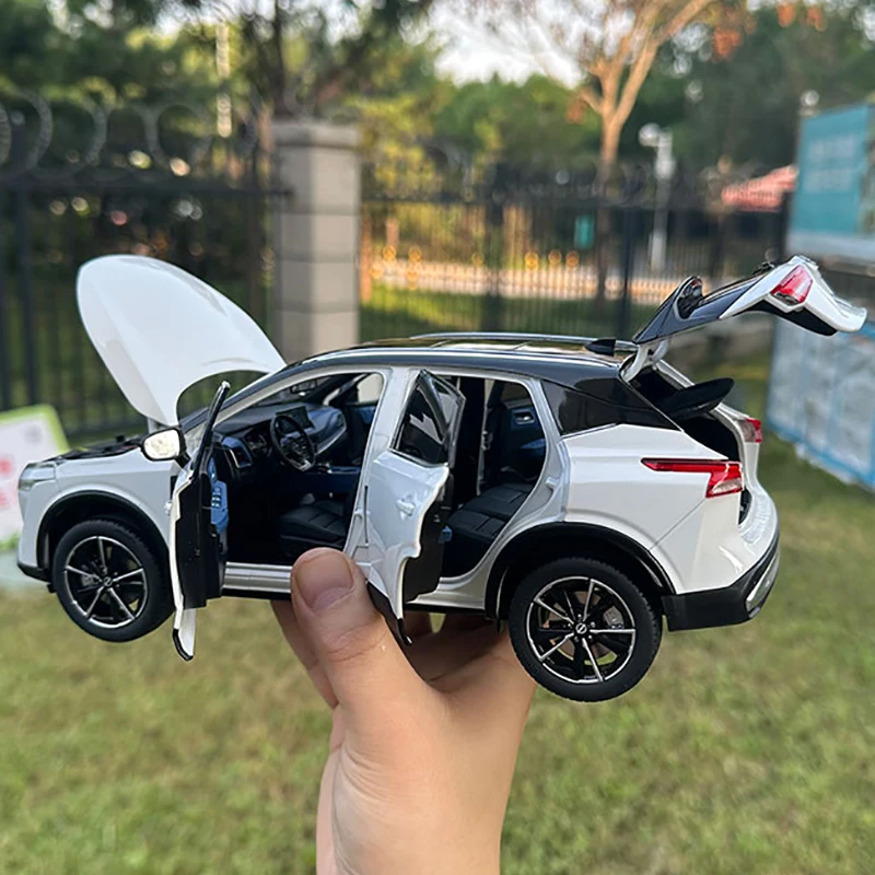 Original factory model QASHQAI 2023 SUV 1:18 alloy car model