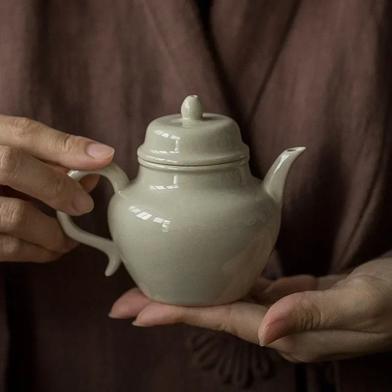 Jingdezhen Hand-made Filter Hole Plant Gray Teapot Kung Fu Tea Set Single Pot Ceramic Teapot Simple and Simple Tetera