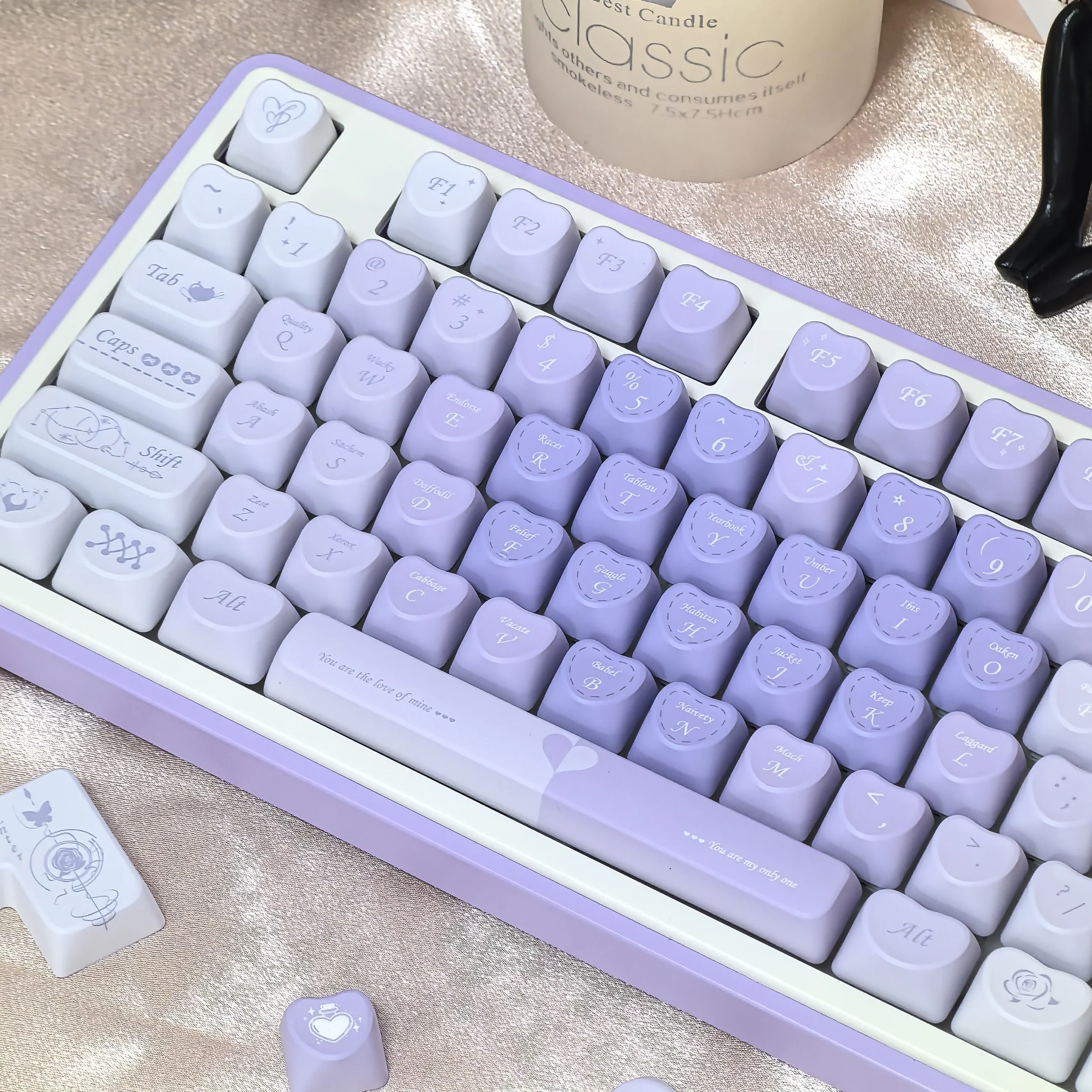 Capuchons de clavier en forme d'amour, Lo Pbt, style français romantique pour 87/98/104/75/64 120 prédire, bricolage mignon en forme de coeur, violet charmant, nouveau