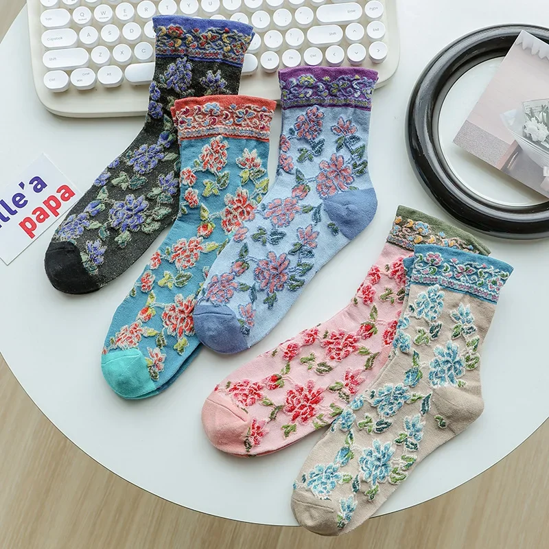 Hand-painted original tide  retro medium tube couple  literary socks street cartoon cotton socks