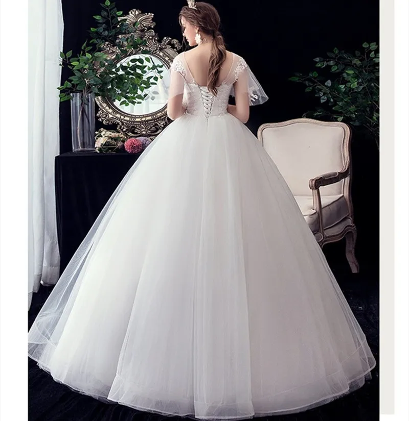 Maniche svasate O Collo Abito da sposa in stile cinese per le donne Bruidsjurk Robe De Mariee Courte Sposa Matrimonio Top Camicetta Abito da ballo