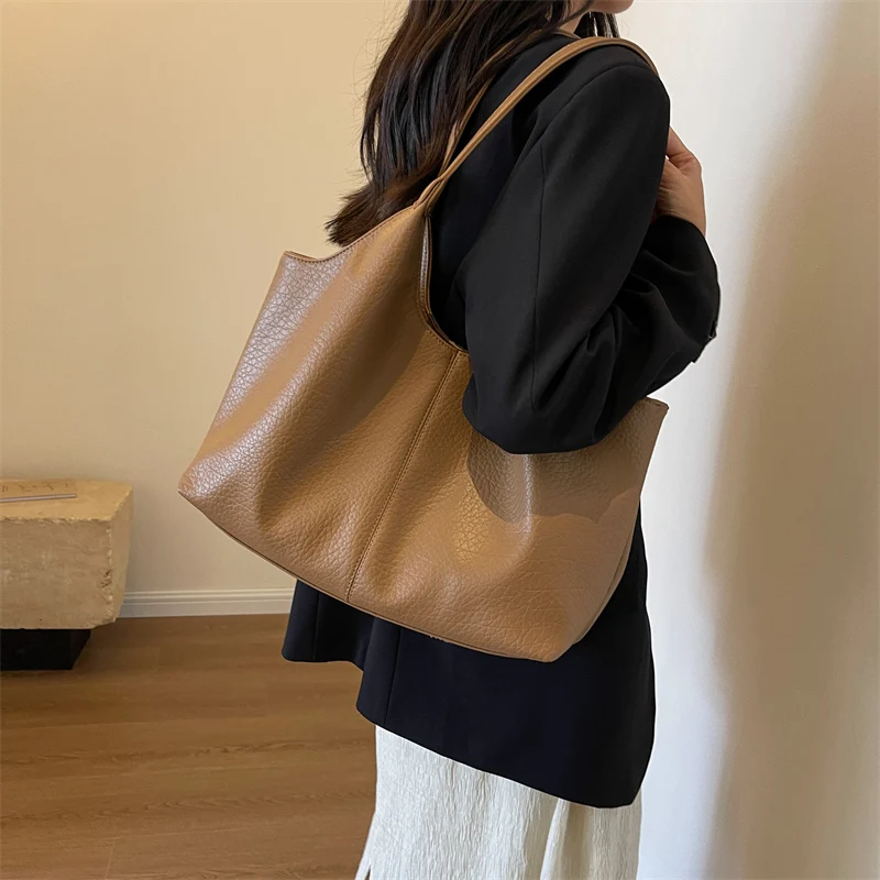 LEFTSIDE Fashion Retro Leather Tote Bags for Women 2023 Tend Females Simple Large Capacity Shoulder Bag Big Solid Color Handbags