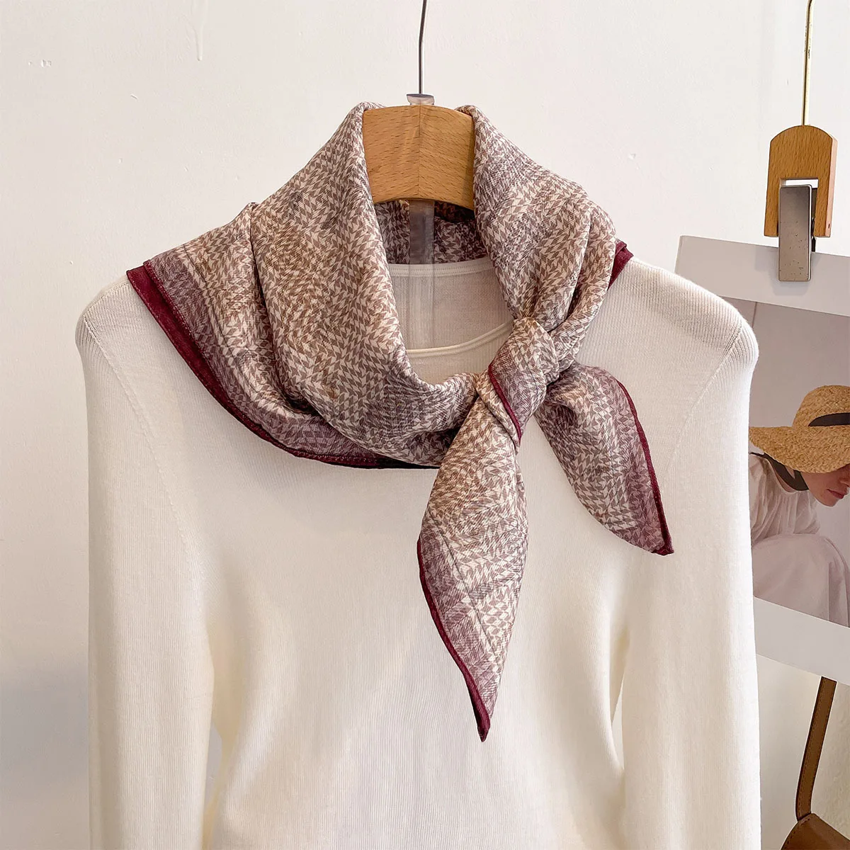 

Bandana Silk Square Scarf Hijab Foulards Femme Luxury Headscarf Wraps Ribbon Neckerchief Female Hair Bands Accesories Shawl