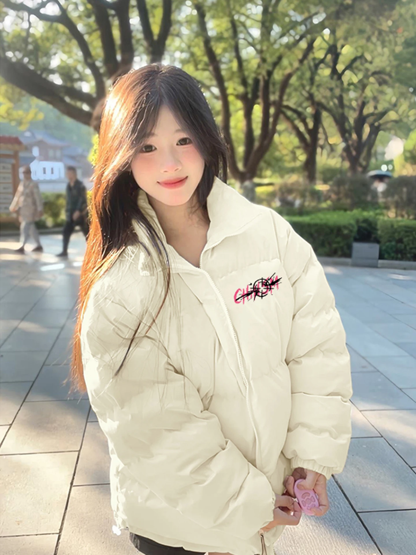 

Parka Real Fox Fur Woman Womens Slim Cut Narrow Shape Thin Build Slender Form Skinny Configuration Lean Profile Slight Structure
