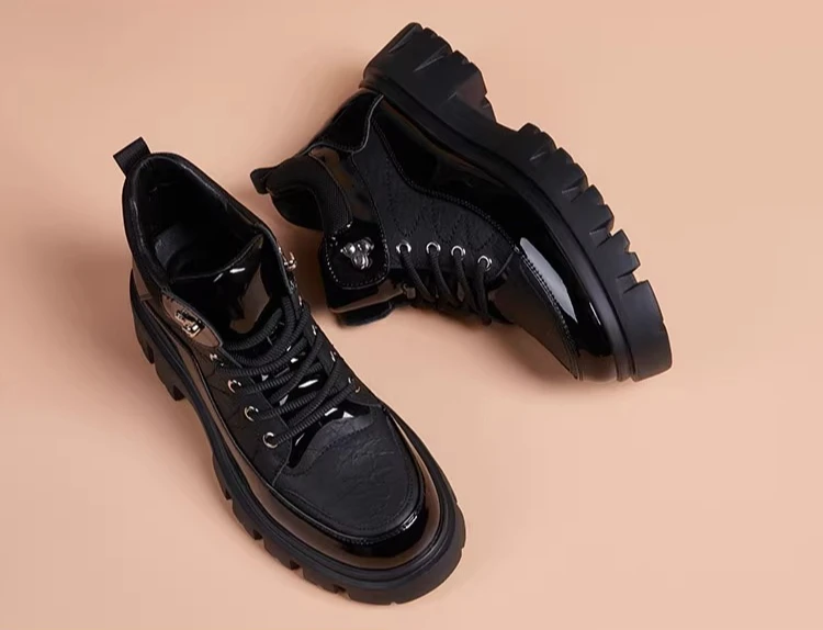 2025 Herfst Winter Nieuwe Mannen Dikke Zolen Korte Zwarte Werklaarzen Britse Stijl Echt Leer Hoogte Toenemende Heren laarzen