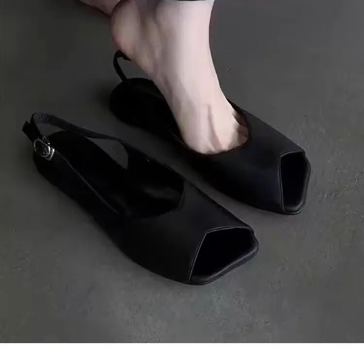 

Genuine Leather Fashion Open-Toe Flat Sandals 2026 Summer New Peep-Toe Single Buckle Breathable Backless Low Heel Women's Shoes