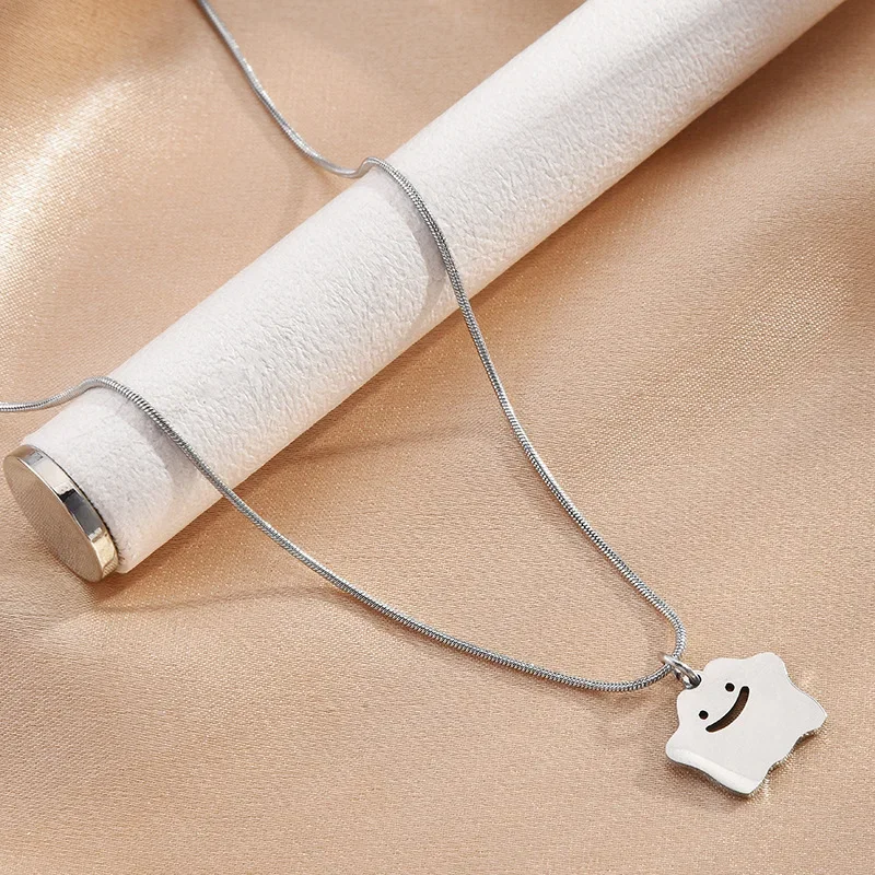 

Silver titanium steel versatile little monster necklace, cute little ghost hip-hop collarbone chain, fashionable pendant
