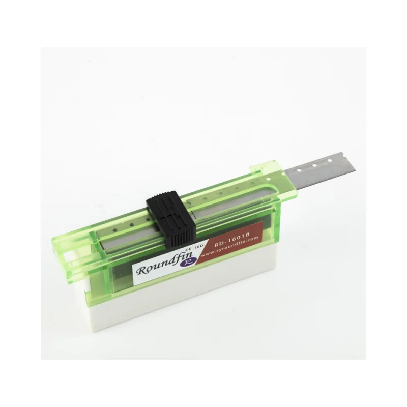 lame-de-microtome-de-poulet-a-haut-profil-atoologique-medicale-a-nageoire-ronde