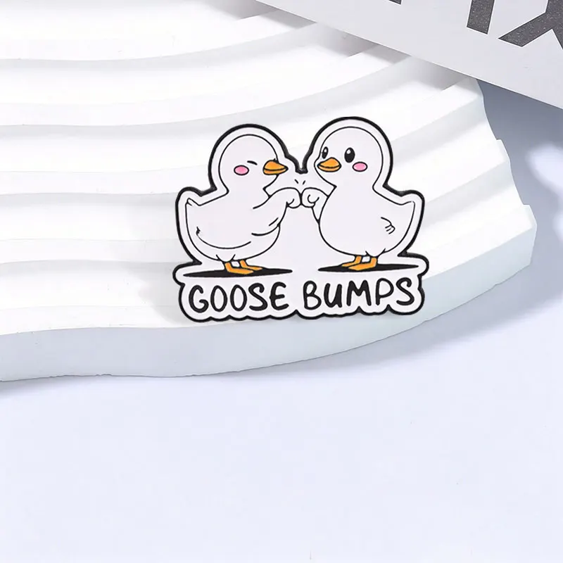 Goose Bumps Goose Fist Bump Badge Enamel Pins Pun Wordplay Meme Two White Geese Bumping Wings Badge Brooch Bag Lapel Jewelry Pin 2