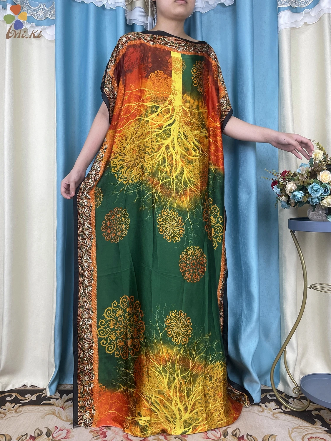 2024 Hot Selling New African Women Printed Loose Fitting Dress Dubai Maxi Traditional Silk Fabric Islamic Casual Party Clothing