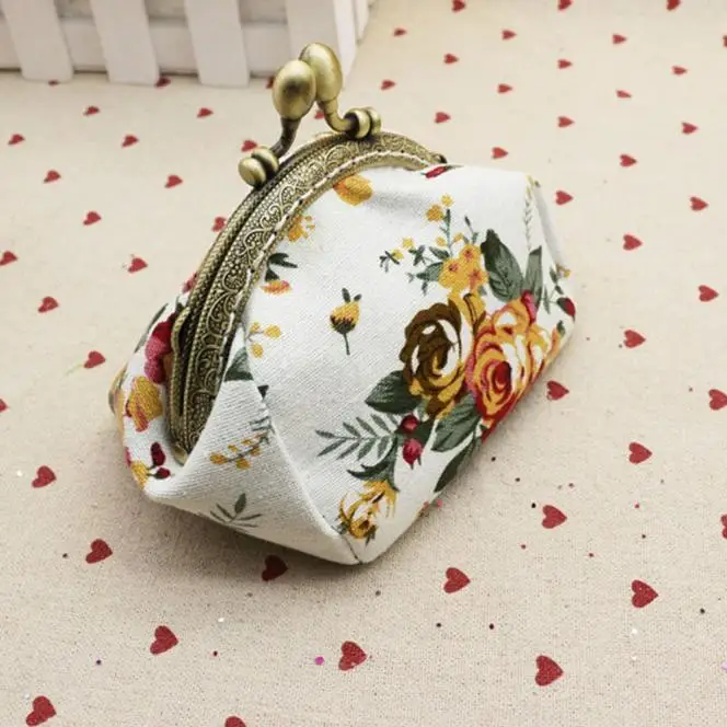 Women'S Embroidered Fabric Coin Purse Retro Cute Hand Clutch Bag Id Coin Small Object Storage Bag Holiday Gift For Girlfriend