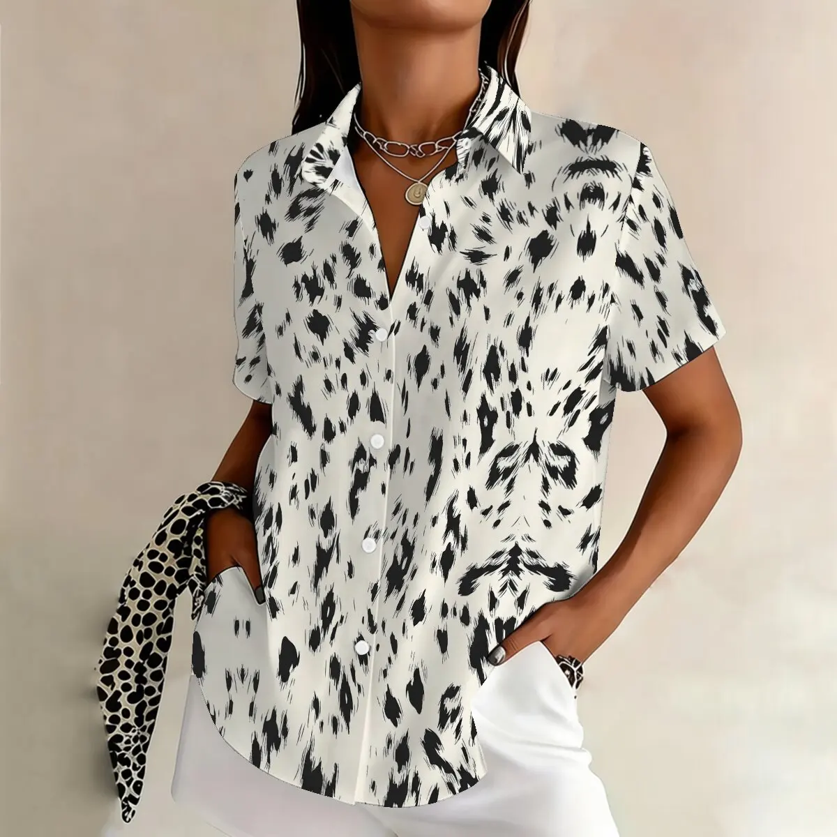

Летняя модная женская рубашка больших размеров с короткими рукавами и лацканами, черно-белый леопардовый принт, стильная и повседневная, уличная мода.