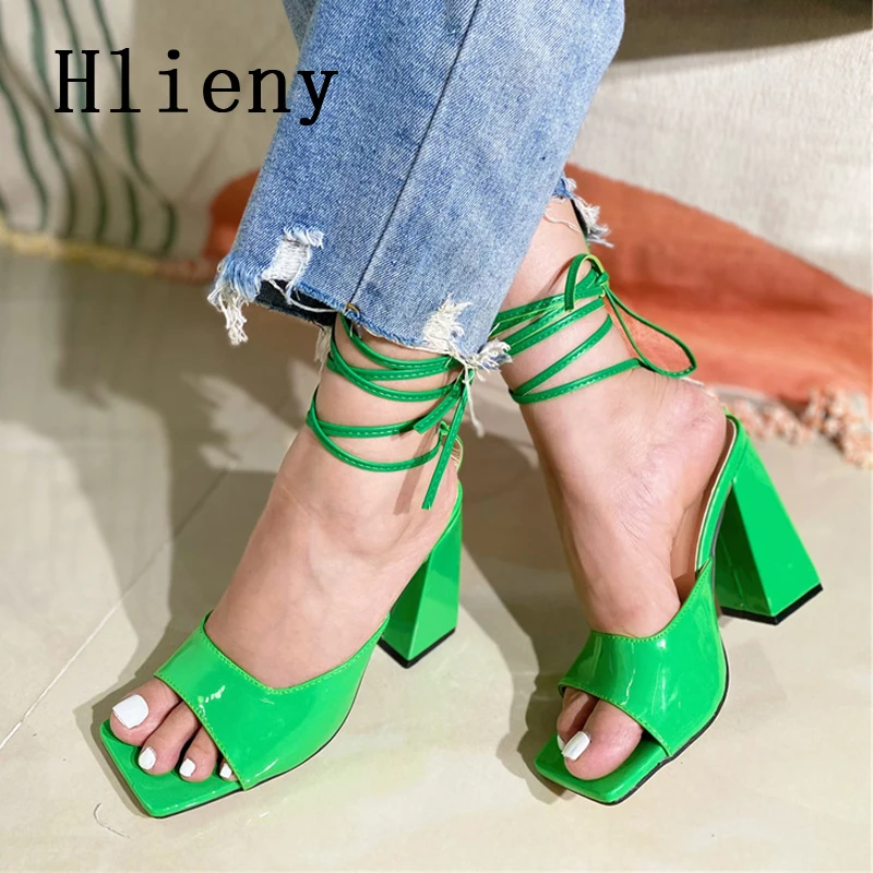 

Летние новые сексуальные элегантные женские сандалии Hlieny с квадратным носком, модные туфли-лодочки на шнуровке и толстом высоком каблуке, обувь для банкета