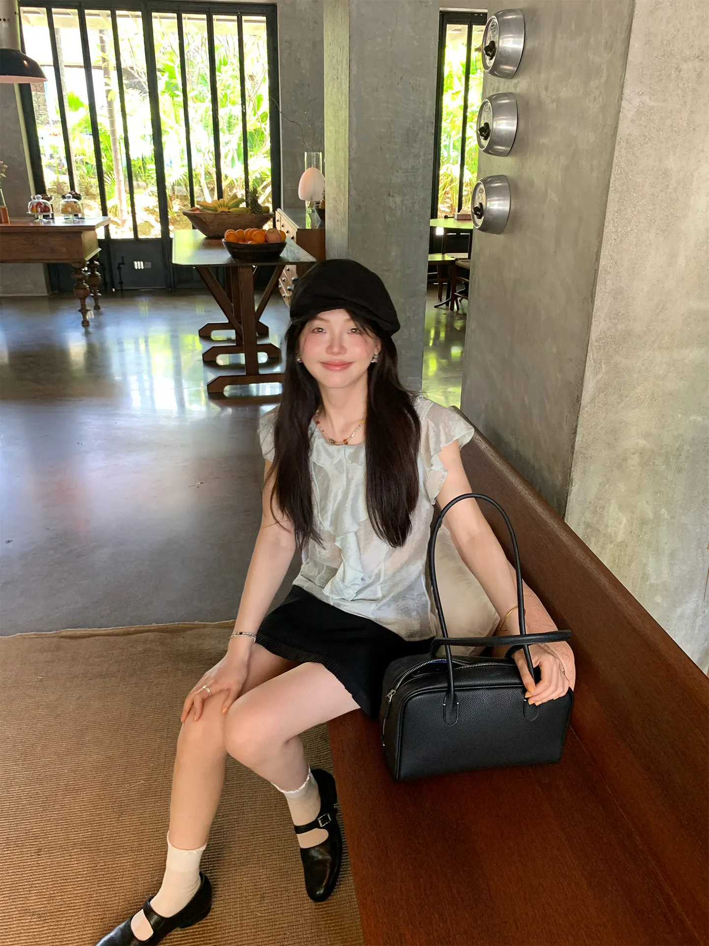 

Женская тонкая шелковая блузка Slim Fit с V-образным вырезом, цветочным воротником, коротким рукавом, в корейском стиле, для повседневной носки, однотонная.