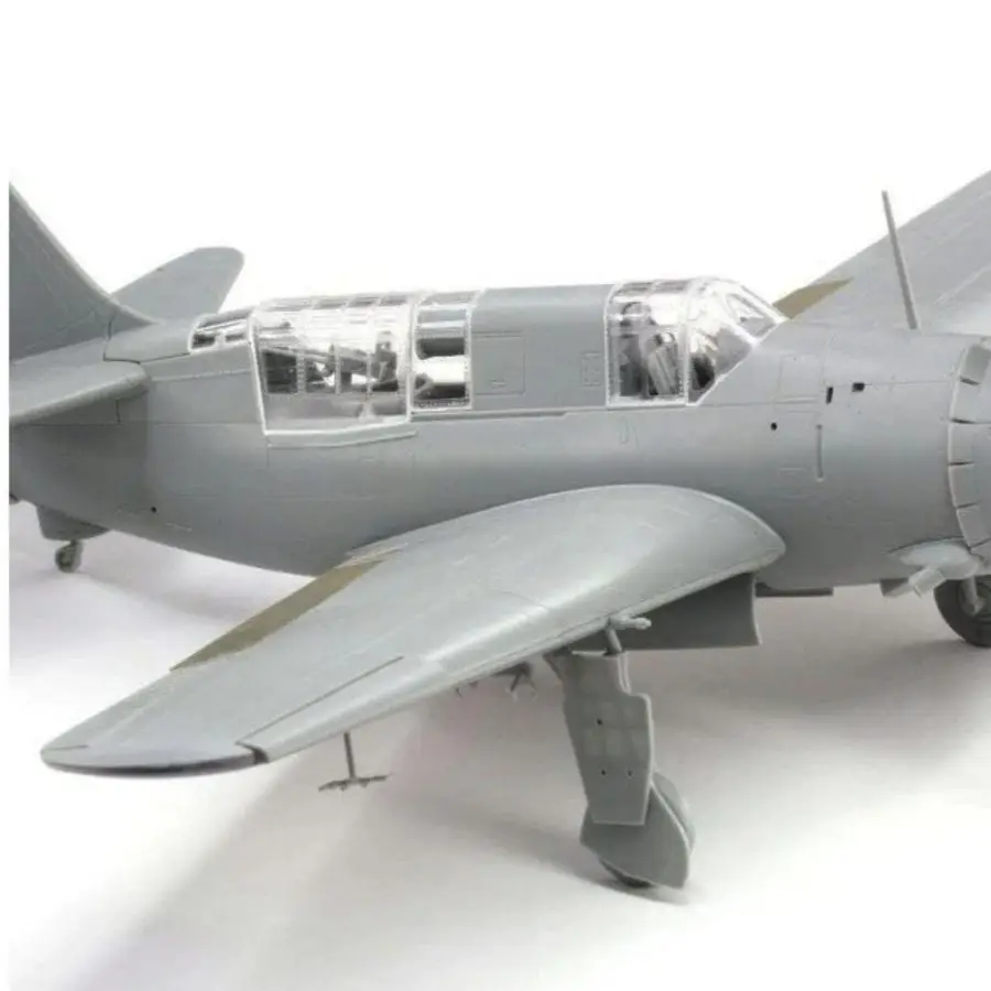 DRAMI DM5059 1/72 US Navy SB2C-3 Helldiver Assembly Model kit Precision