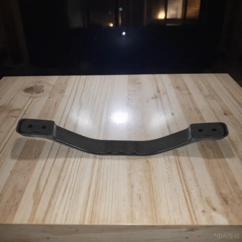 

Прочная пластиковая ручка-поручень для автодомов, прицепов и грузовых фургонов: надежная фиксация, простая установка