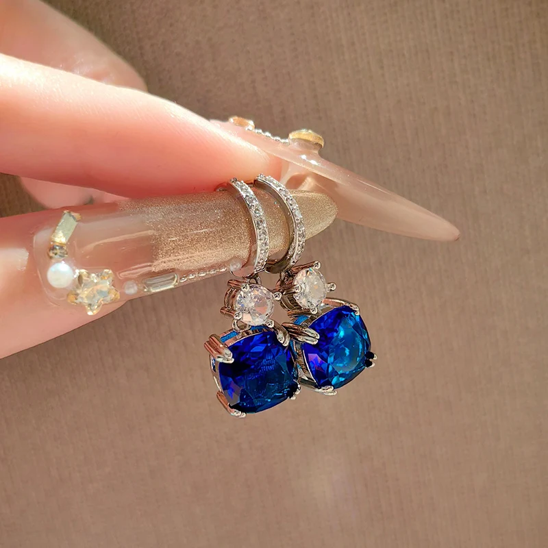 Hot Selling Luxury Royal Blue Earrings in Europe and America Fashion Temperament Earrings 925 Silver Ear Buckle For Women KOFSAC