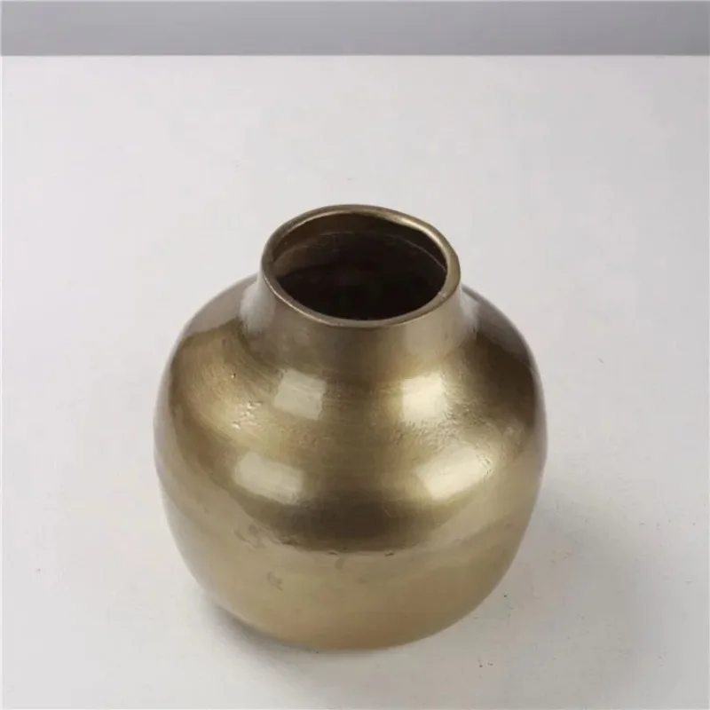

[2026] Hot SaleEuropean Gold Electroplated Interior Retro Modern Home Decoration Large Vase Copper Resin Vase