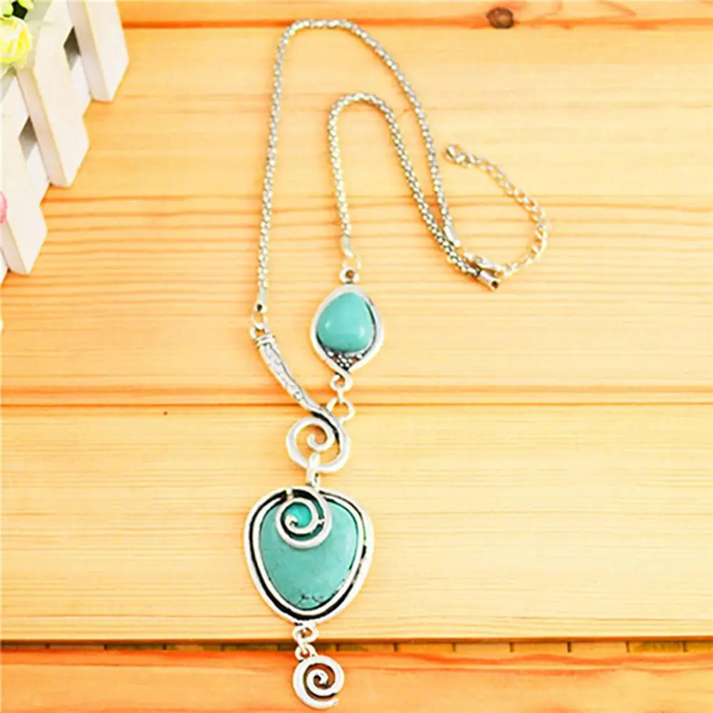 Chain Necklace Stylish Alloy Turquoise Necklace Vintage Pendant Turquoise Necklace for Dating Lover