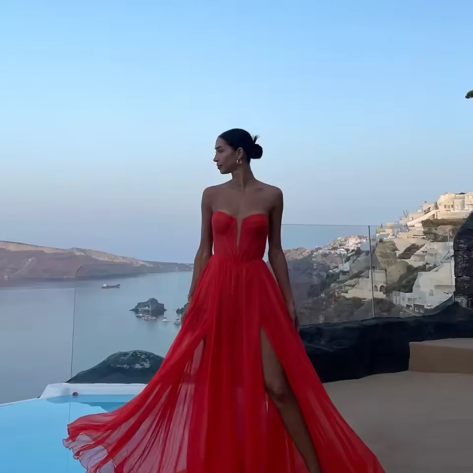 

Customized Strapless Prom Dress Sweetheart Sleeveless Floor Length Party Dress Side Slit Beach Celebrity Evening Dresses