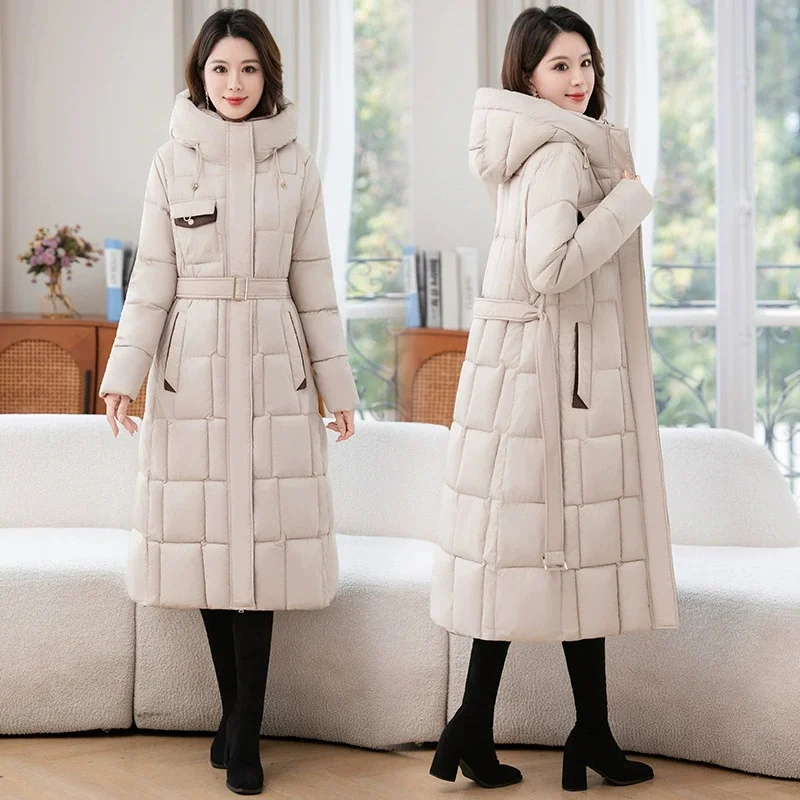 Damska kurtka zimowa z bardzo długim rękawem, ocieplana bawełną, parka z paskiem, dopasowana, gruba, z kontrastowym kolorem, z kapturem, codzienna odzież wierzchnia, moda 2025.