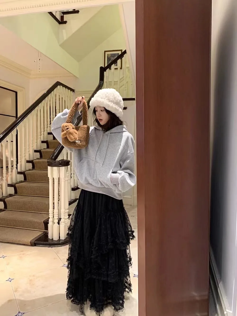 تنورة فطر صناعية ثقيلة شبكية على الطراز الكوري بحافة فطر مرنة متعددة الاستخدامات تنورة كعكة غير منتظمة