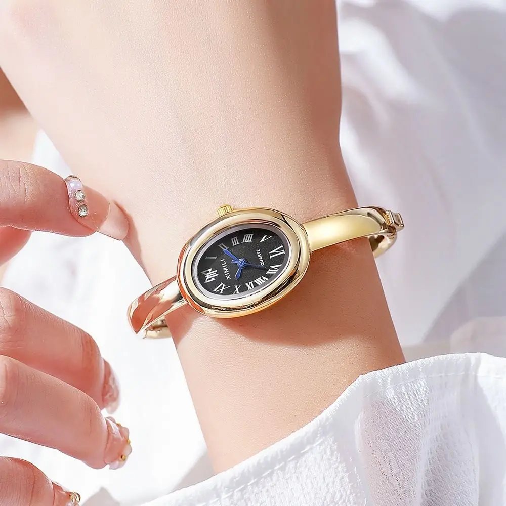 Vintage Oval Dial Bracelet Watch Elegant Luxury Ladies Watch Gift Hidden Buckle Design Wristwatch for Women