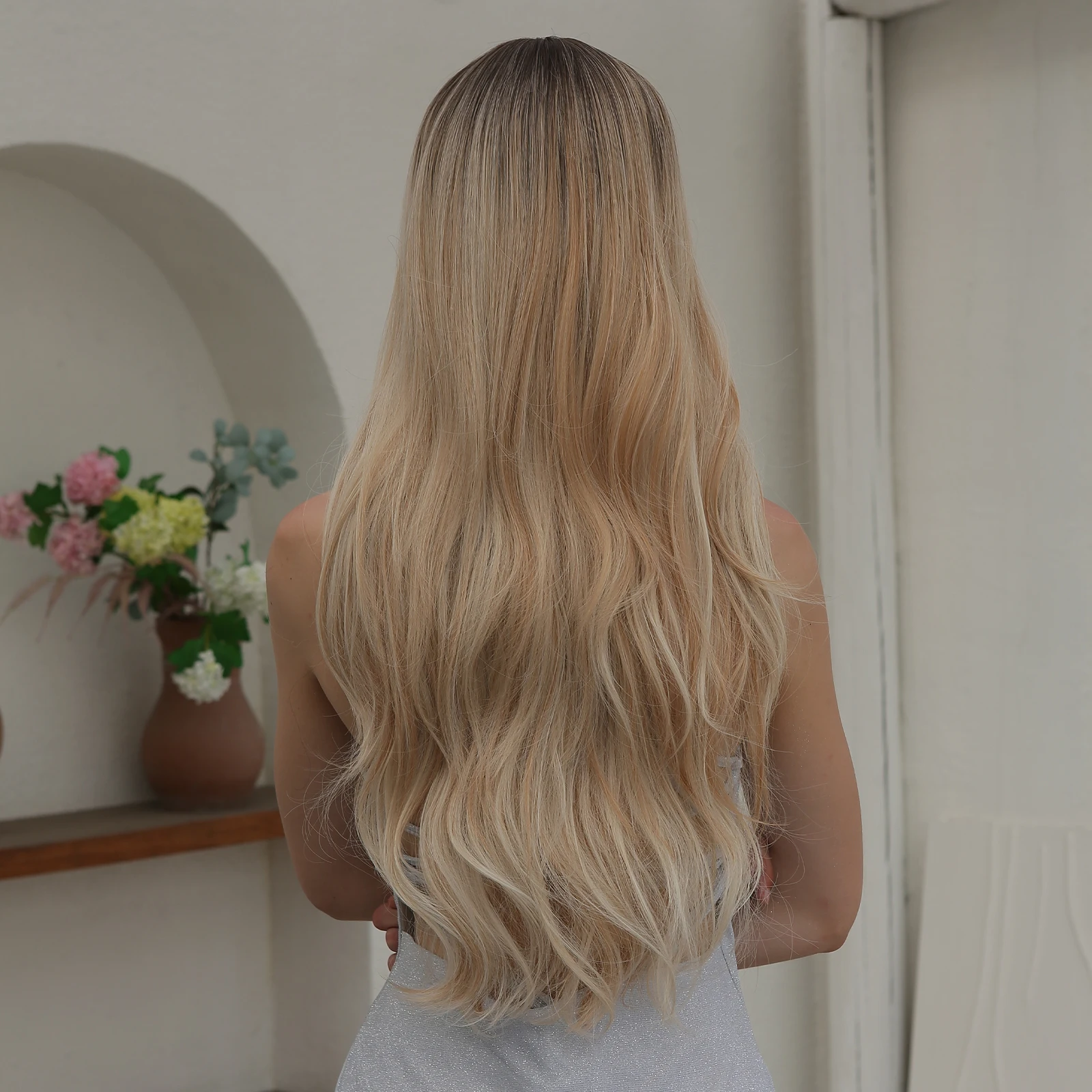 Blond Ombre Syntetyczne Włosy Peruki Długie Body Faliste Peruka Cosplay z Grzywką Party Lolita Świąteczne Sztuczne Włosy Dla Kobiet Odporne Na Ciepło