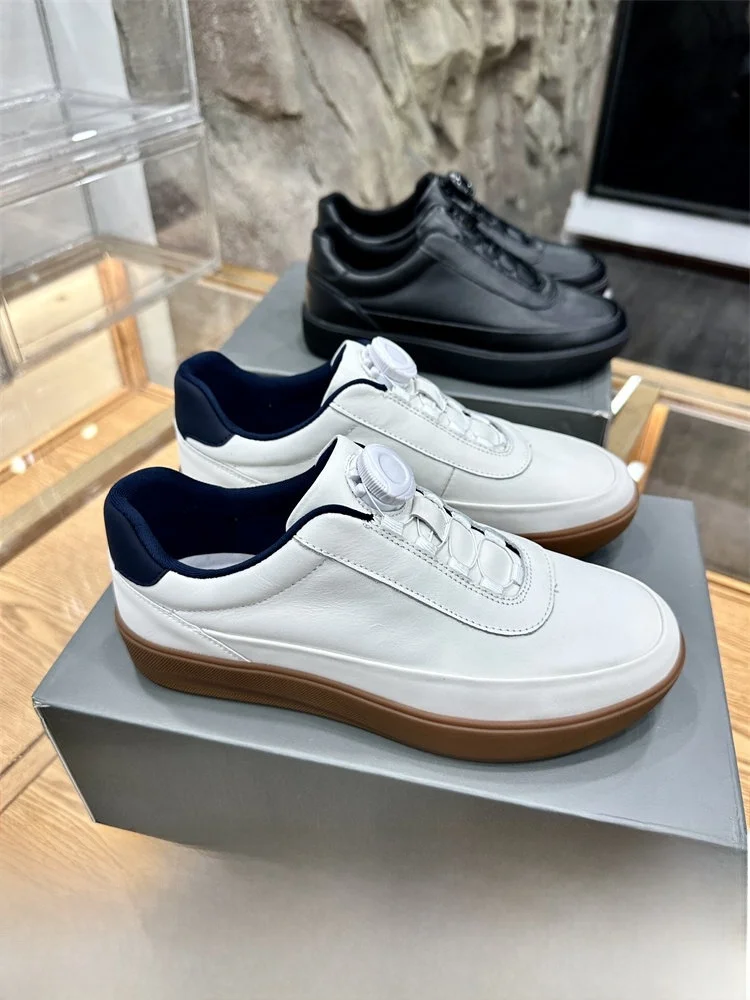 Leather Upgraded Men's Casual Shoes with Rubber Sole And Pork Skin Insoles Vintage Rotating Button Anti-Slip Deoxynucleotide