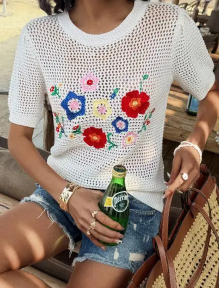 

Top Women 2026 Spring Summer New Leisure Vacation Woolen Hollow Floral Embroidered Round Neck Short Sleeve Loose T-Shirt Top