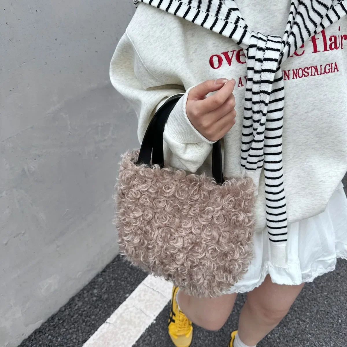 

Chic Design Large Capacity Handbags Autumn Winter Versatile Phone Lipstick Coin Bag Solid Color Cute Small Square Shoulder Bags
