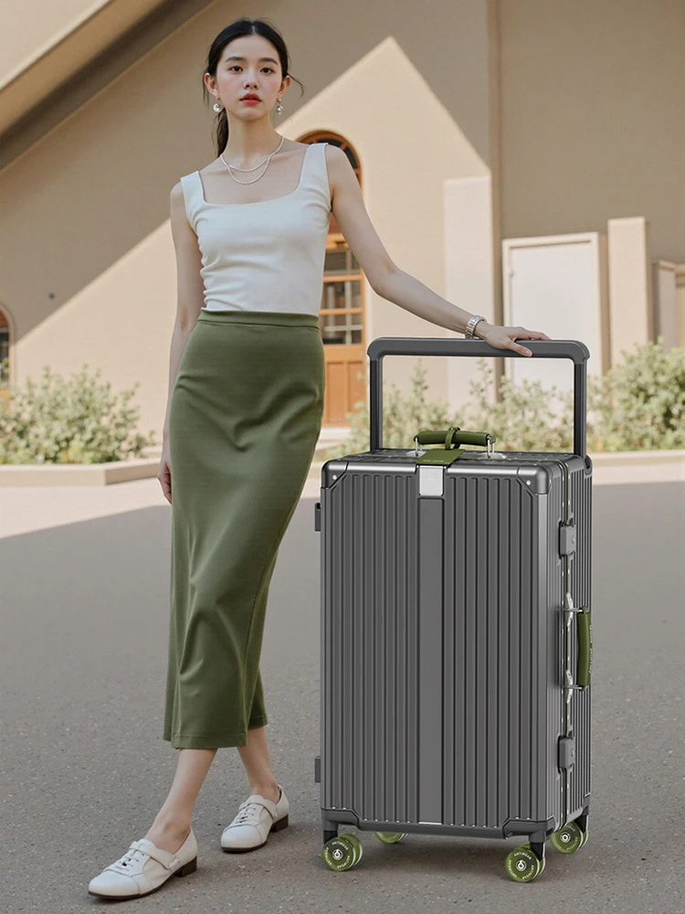 حقيبة سفر بإطار من الألومنيوم بمقبض واسع وحقيبة أمتعة بعجلات مع قفل TSA بسعة كبيرة تحمل على الأمتعة #2