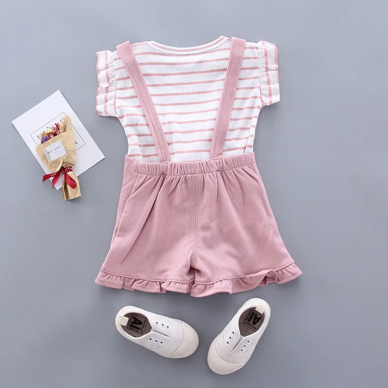 [Girls\' wear] Baby girl Strap pants clothes suits Korean version striped cotton short sleeve + rabbit decorative shorts sets