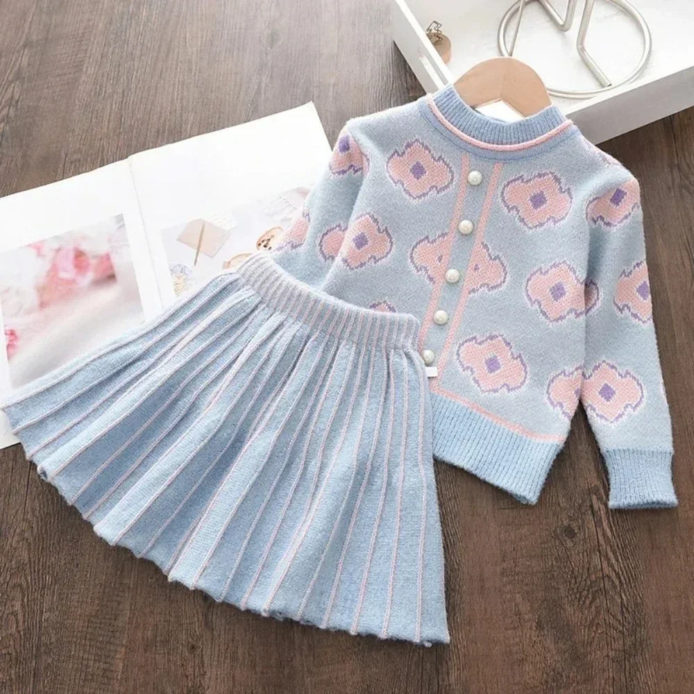 3 4 5 6 7-year-old Girl Blue Knitted Suit Sweet and Elegant Floral Print Pullover+striped Pleated Skirt Two-piece Set