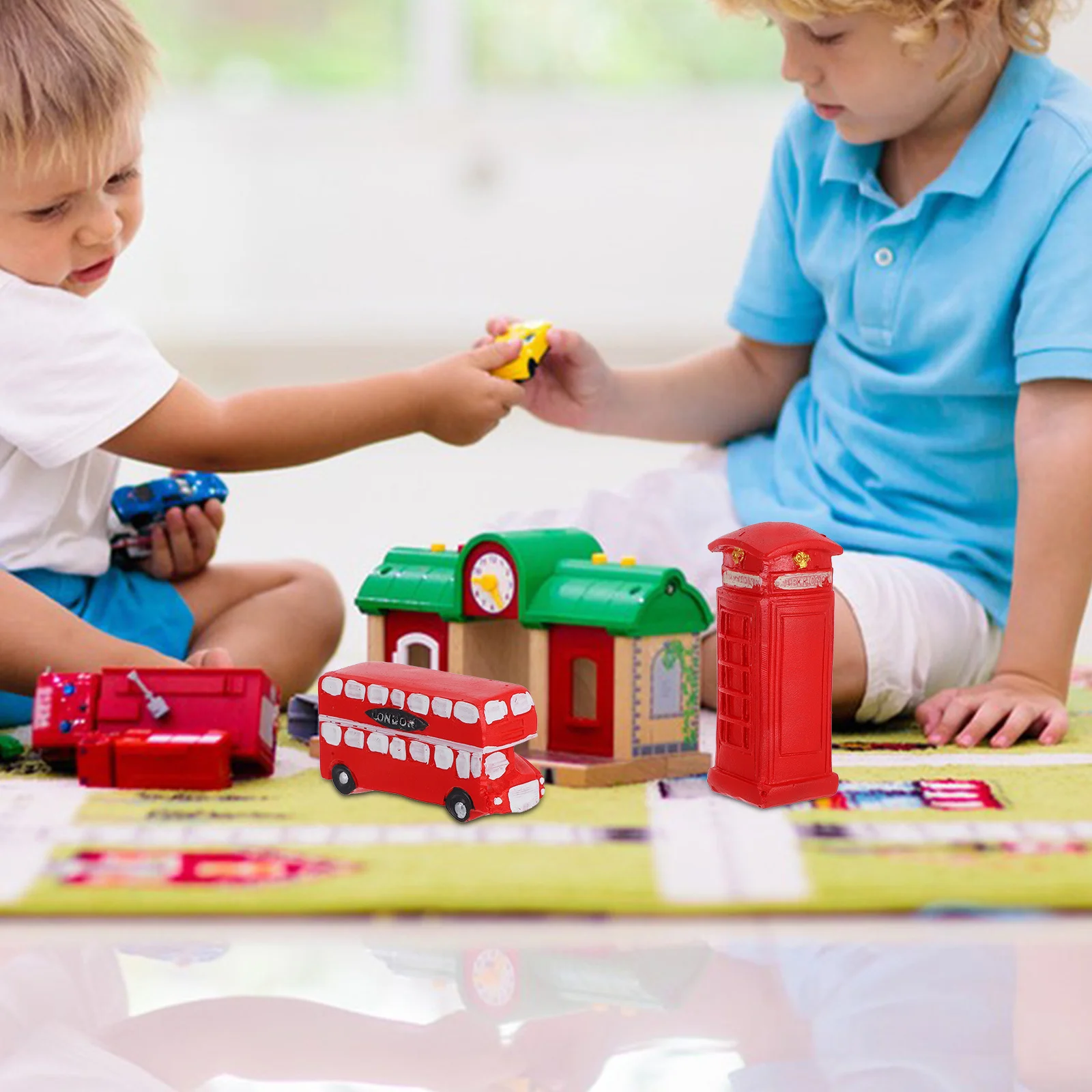 

2Pcs Vintage Resin Bus Shape Adornments Red Desktop Decoration Collectable Office Room Decor Resin Adornment Bus Shape Decor