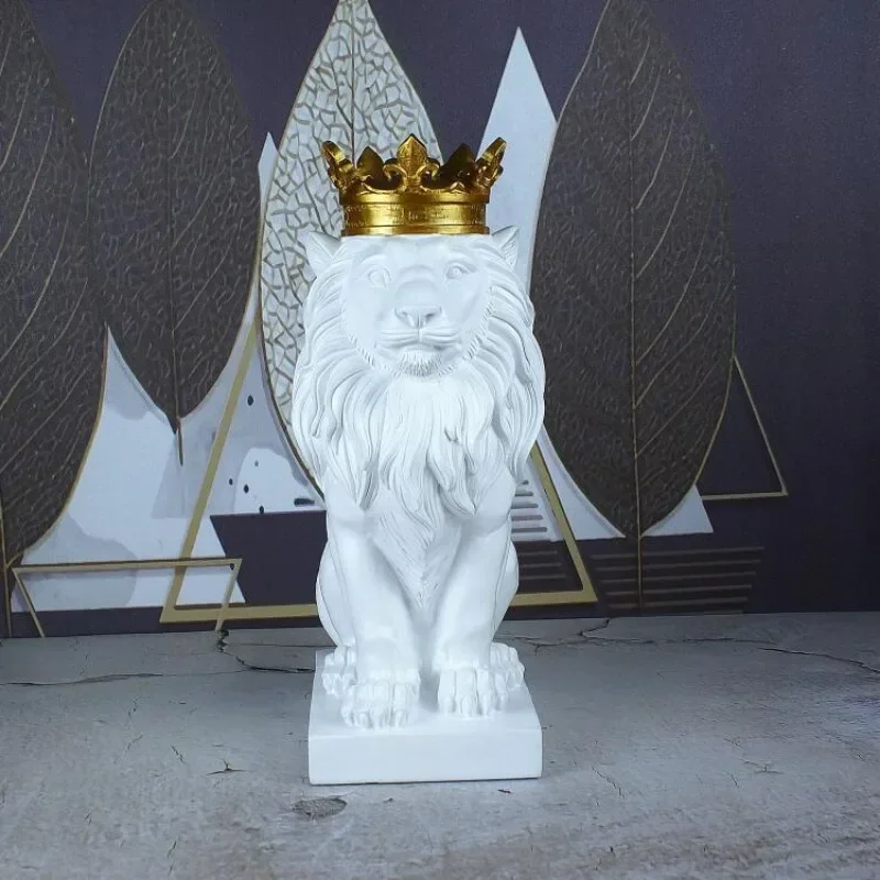 

Royal King Crown Lion Statue Figurine Decorations Resin Lion Sculpture and Statue Animal Abstract Nordic Home Decoration