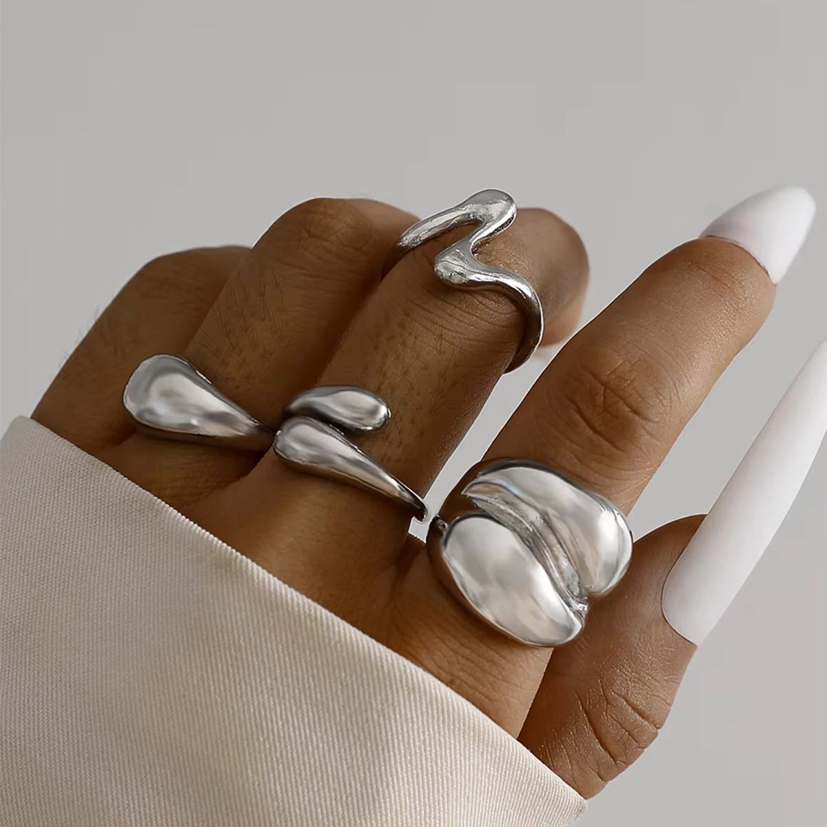 Elevate Your Style with Tocona Fashion’s Elegant Circle Geometry Opening Joint Rings Set